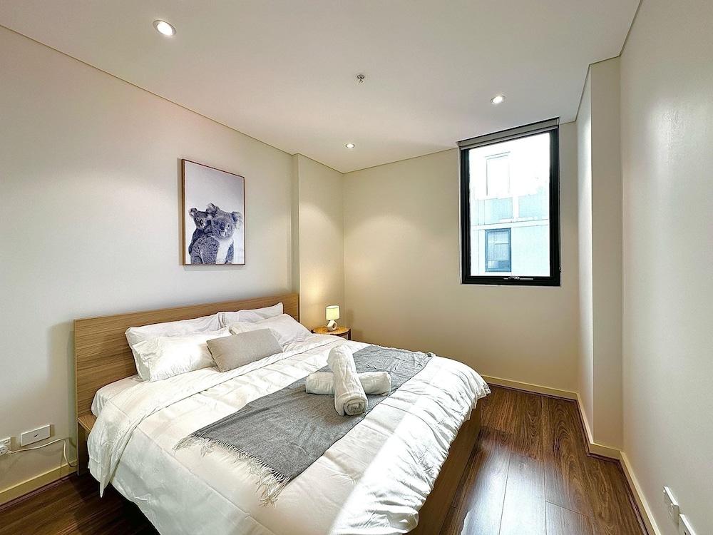 Cosy 2-Bedroom Apartment Homebush NSW