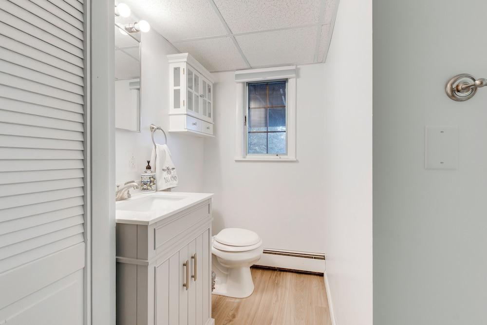 Antiquing & Fishing: Riverfront Waupaca Home!