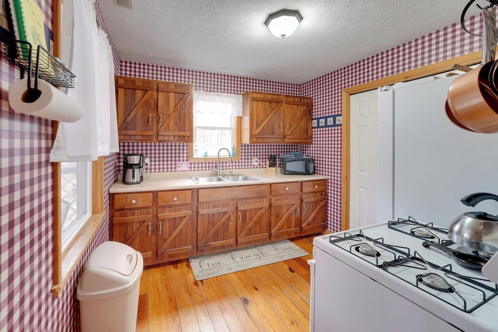 Picnics & Bonfires: Rosedale Retreat!