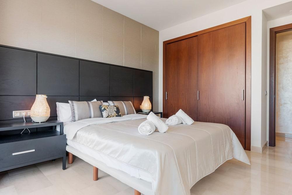 Stylish Apartment With Pool in Marbella - Ref M51