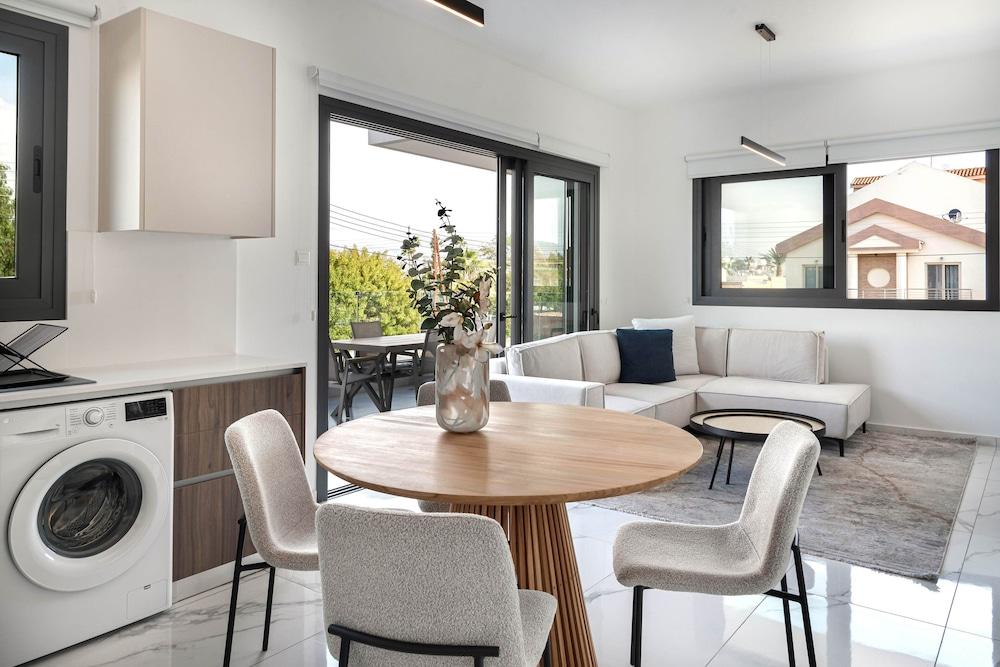 Phaedrus Living: Limassol Opalia Residences Ruby