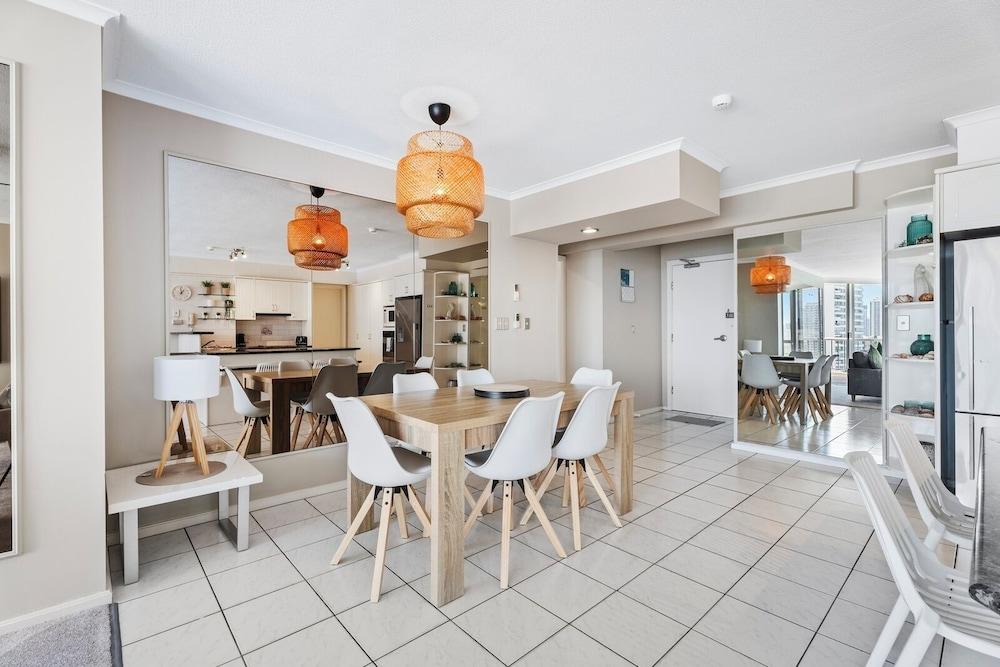 Moorings - HR Surfers Paradise