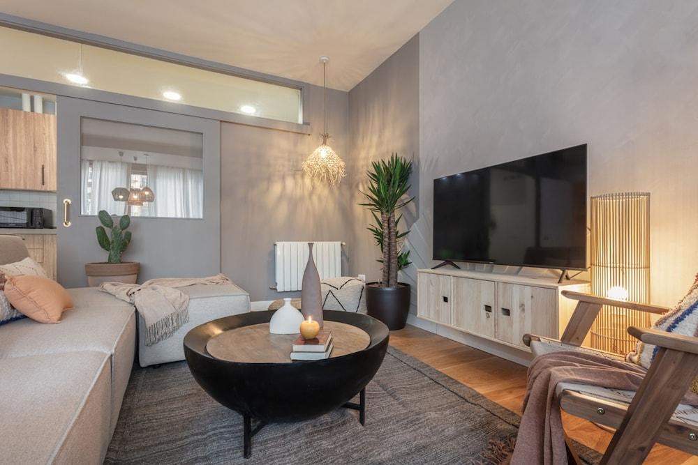 Rachid - 2 Bedrooms in Azca