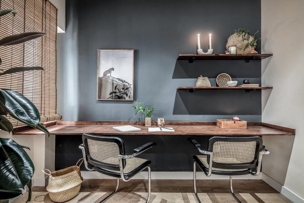 Logo - 2 Bedrooms in Salamanca