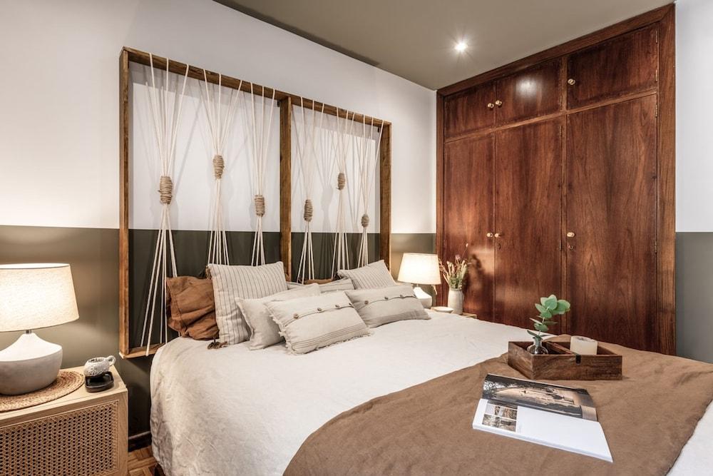 Beires - 1 Bedroom and Shared Pool in Almagro