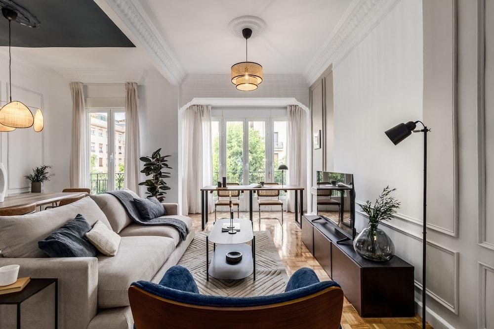 Dehesa - 3 Bedrooms in R os Rosas