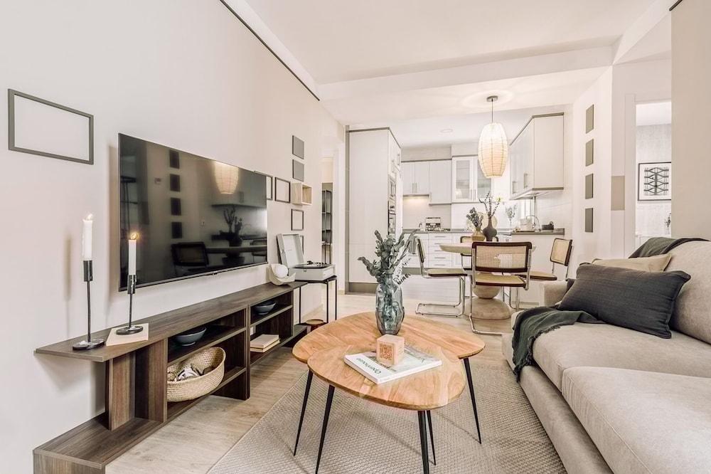 Agate - 2 Bedrooms in Trafalgar