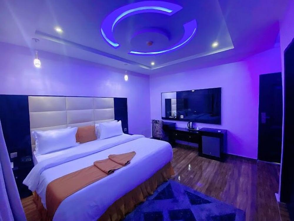Trendy Hotel and Suites