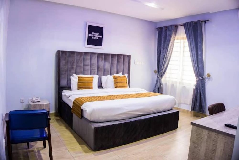 Ruthmour  Hotel and Treasure Suites