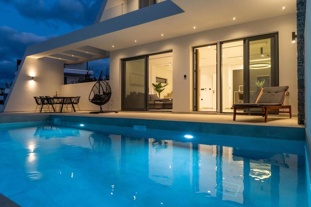Aethra Deluxe Villa With Pool 700m From Beach