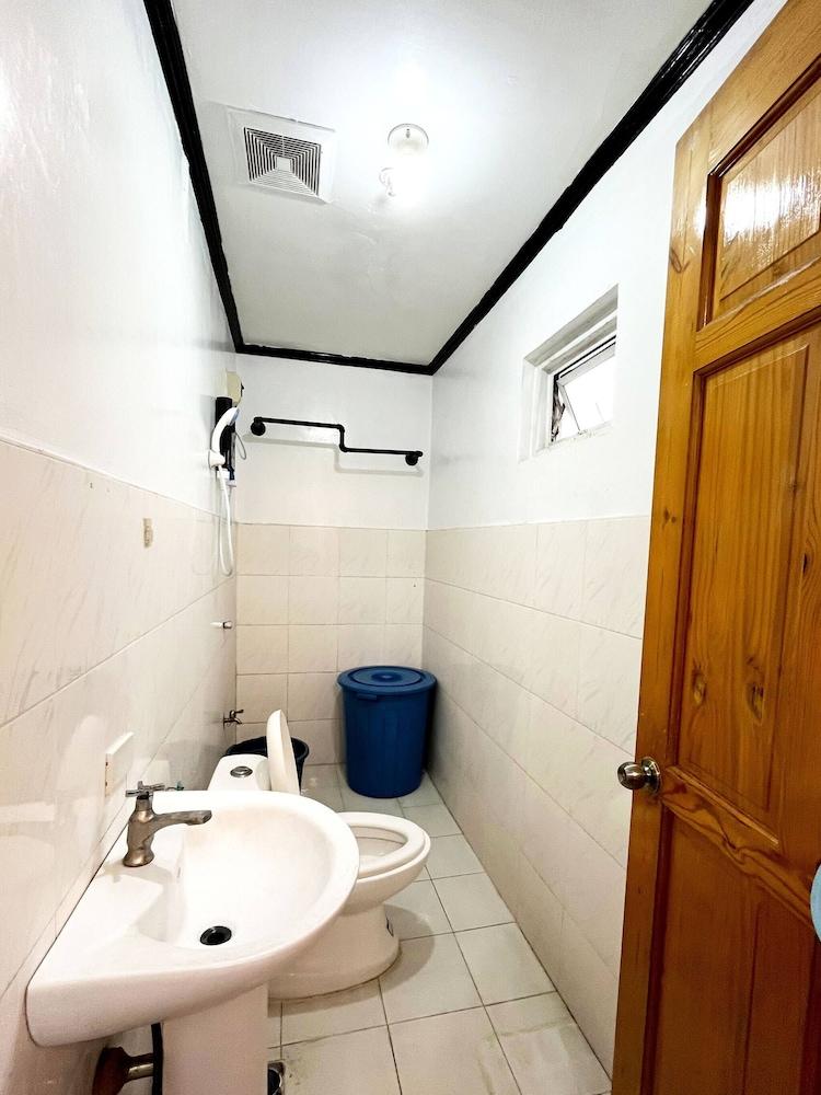 Transient House In Baguio Unit 204