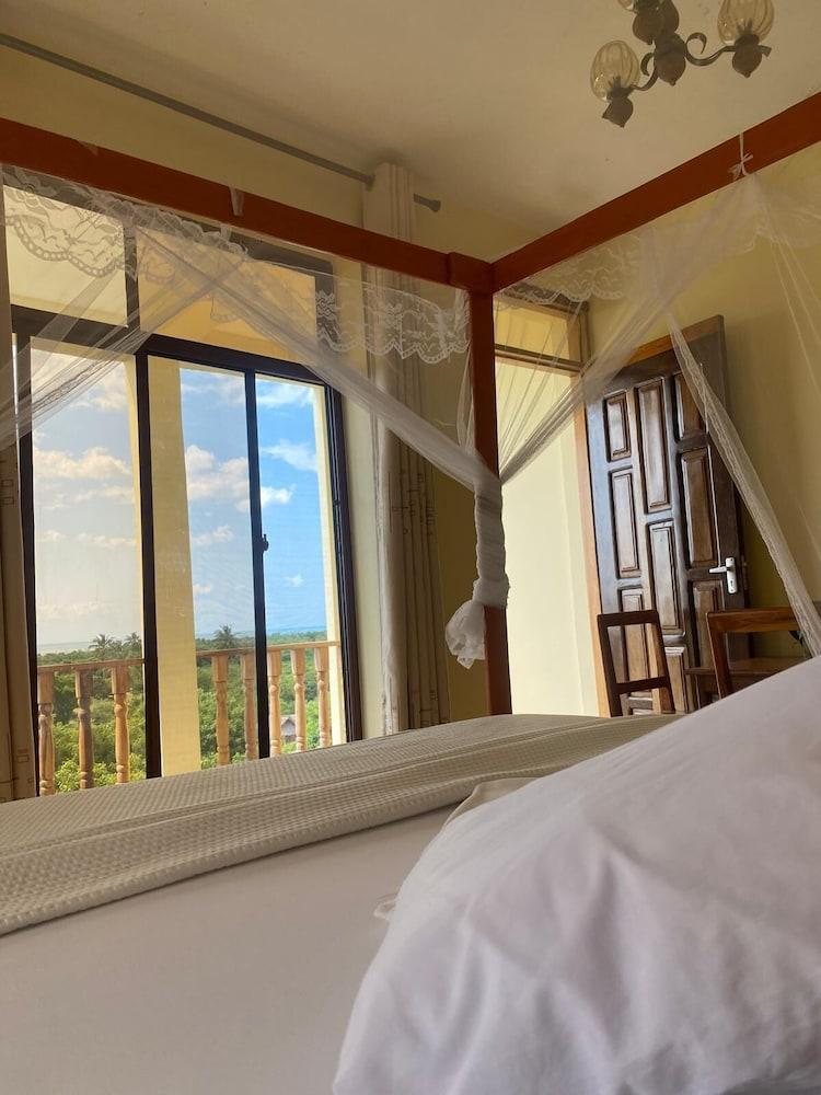 Authentic Mikoko Beach & Cottages