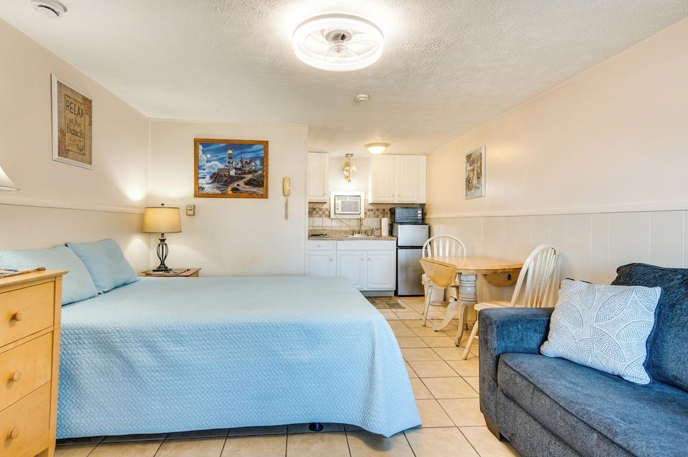 'beachfront 15' Condo on Old Orchard Beach