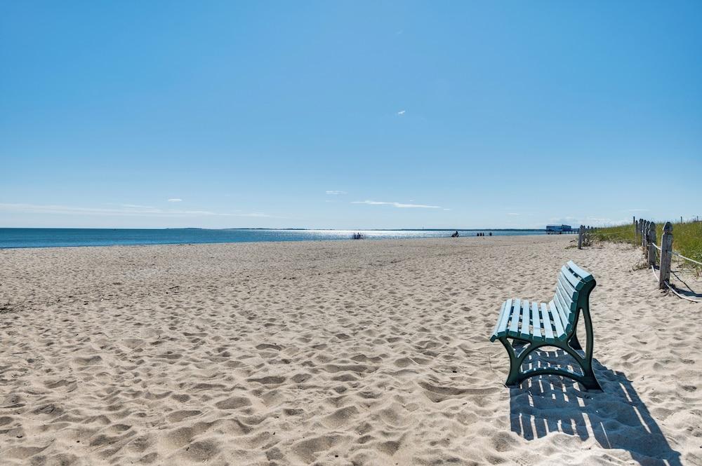 'beachfront 13' Condo on Old Orchard Beach