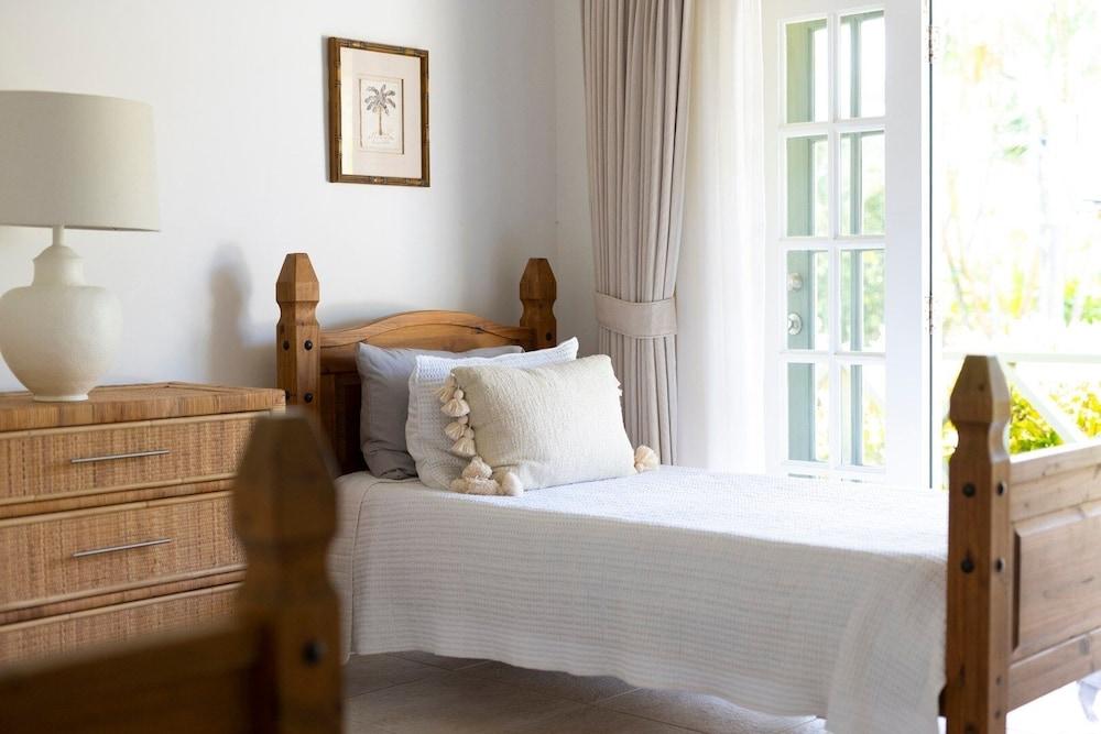 Gibbs Glade Villa 4 Bedroom Home by Bluescape