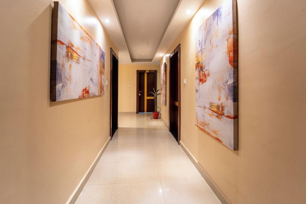 Treebo Premium Zorba - Hoshangabad Road