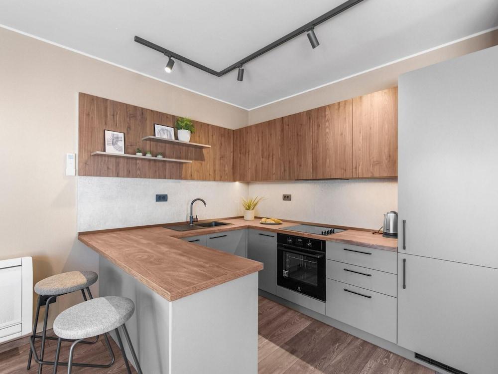 Apartment Near Beach With Pool