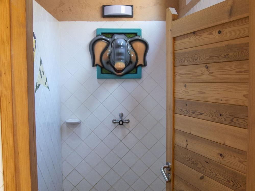 Wooden Chalet With Parking