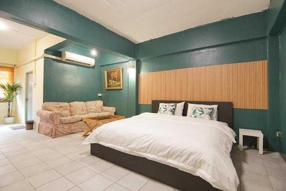 GO INN The Grand Palace