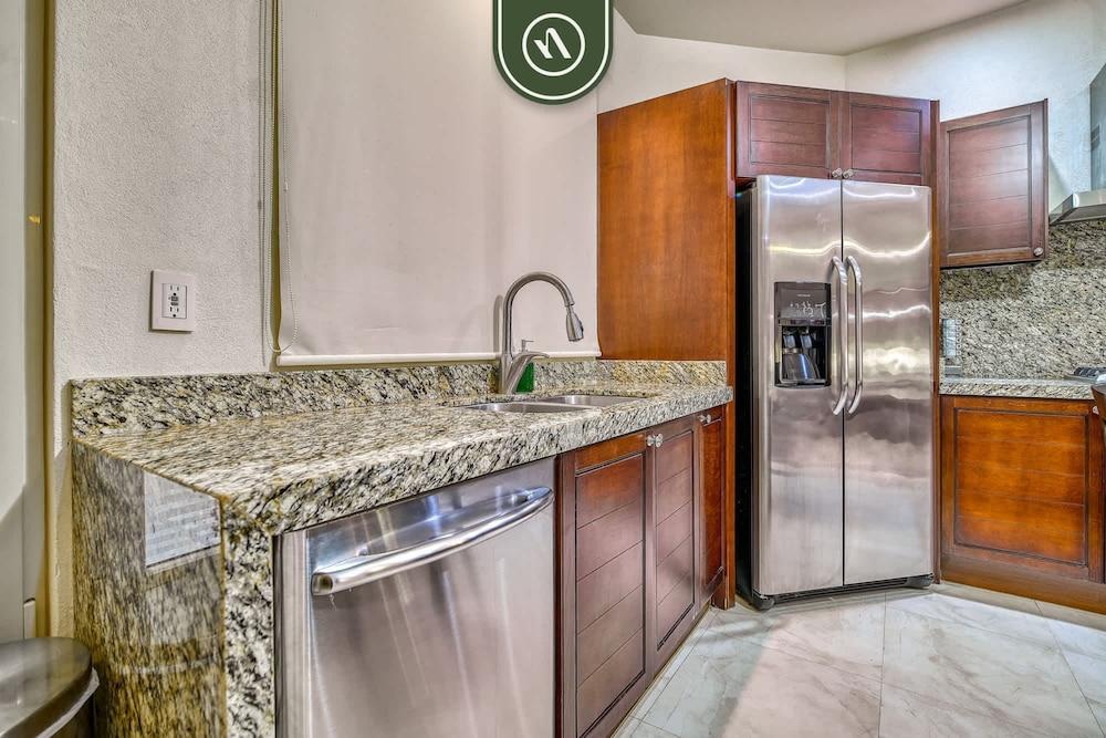 V399 108 in Puerto Vallarta