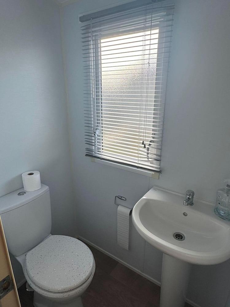 3 Bedroom Stunning Caravan Justin