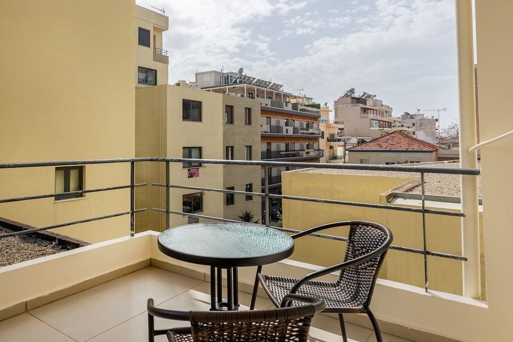 Dimi s Studio Center in Chania