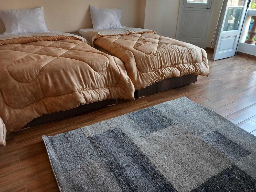 Royal Central Home in Cairo