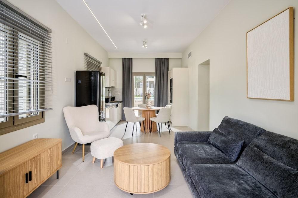 River Serenity Villa Vryses