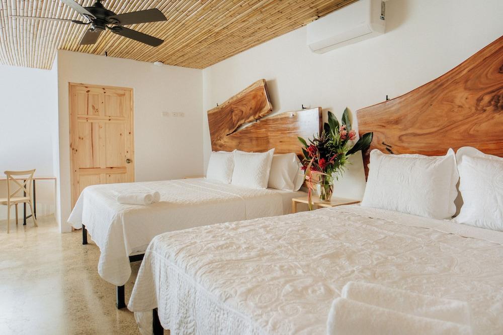 Bonding Coffee Roaster Café & Hotel