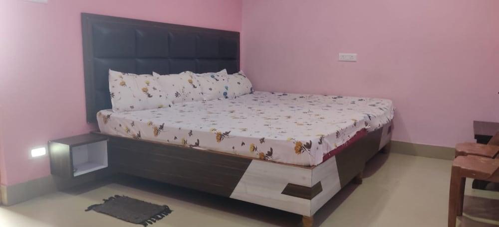 Goroomgo JM International Puri