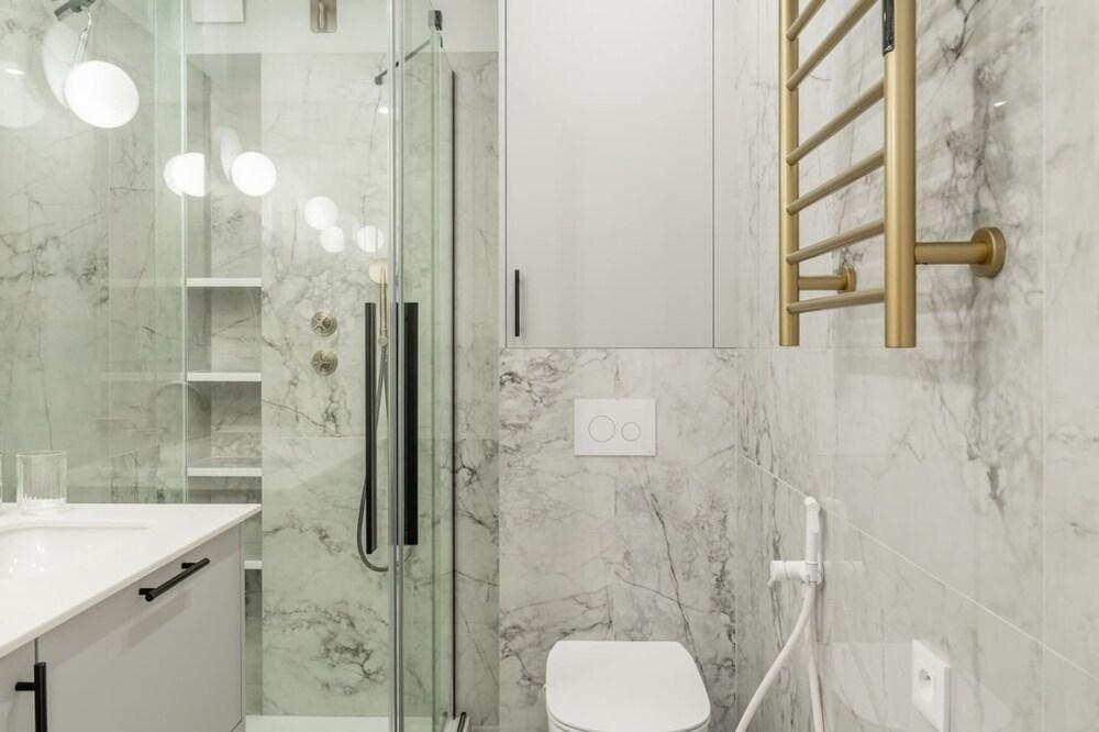 Lavie Maison Eiffel Dominique