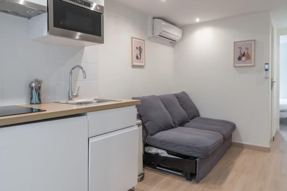 Lavie Maison Parisian Aircon Gem