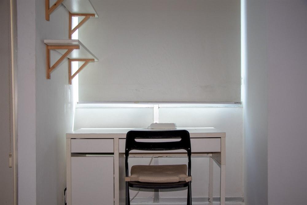 Comfy Studio At Pakubuwono Terrace Apartment