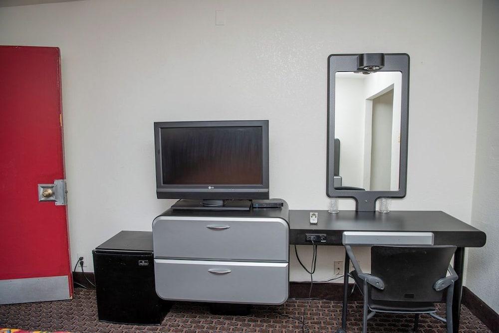 Travelers Rest Motel