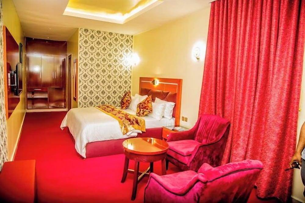 Villa Hilton  Hotels and Apartments