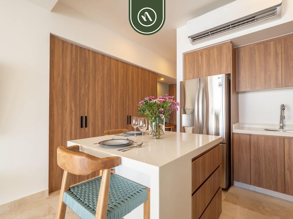 Harbor 171 North Tower 2104