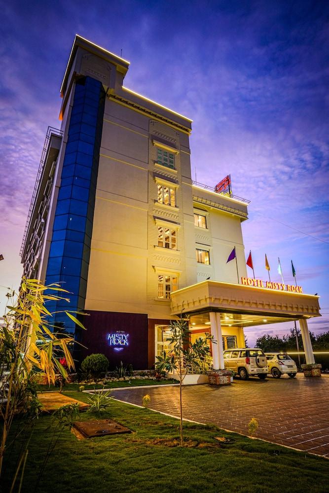 Misty Rock Hotel