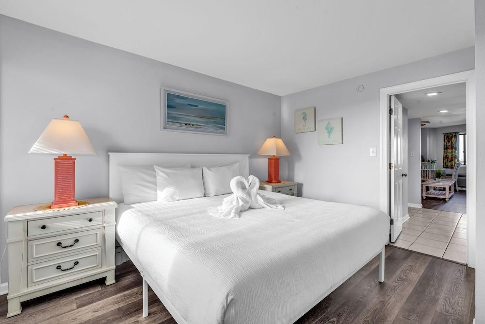 Bluewater Resort 1103