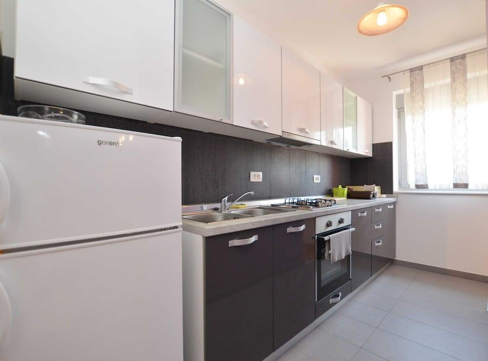 Quiet and Compact Apartment With Balcony