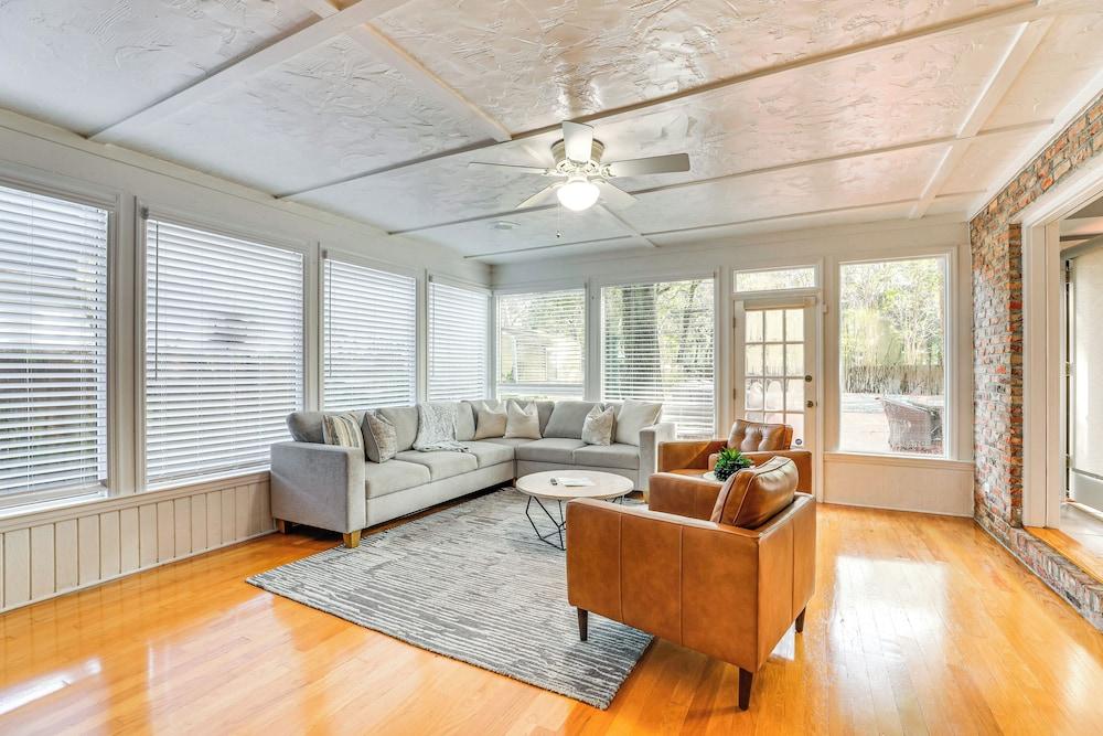 Pets Welcome, Golf Course View: Legend Oaks Home!