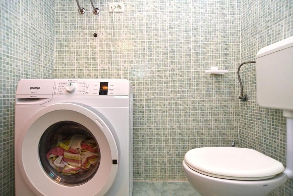 Welcoming Apartment With Shared Pool