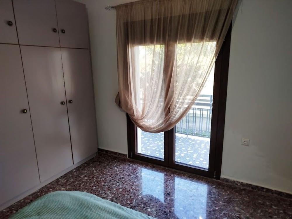 Chistine s Country Cottage