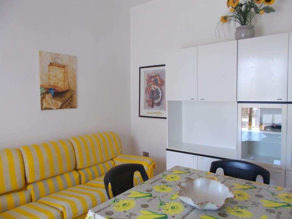 Comfortable Apartment Near the Beach