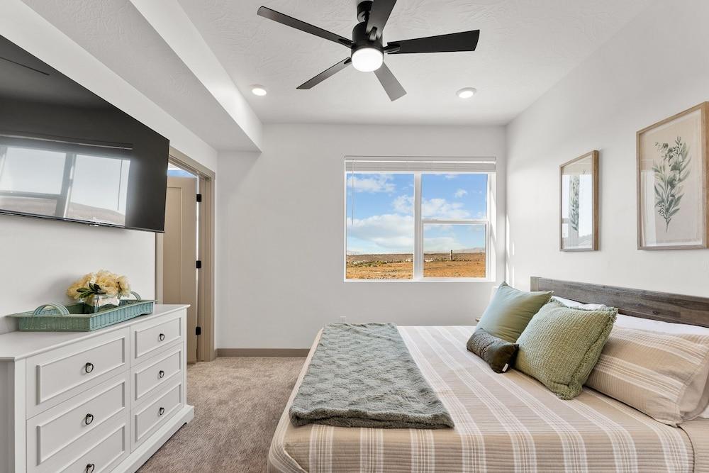 Sweet Retreat 3 Bedroom Condo