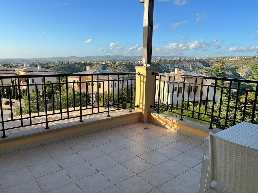 Perfect Getaway for 2 With Shared Pool