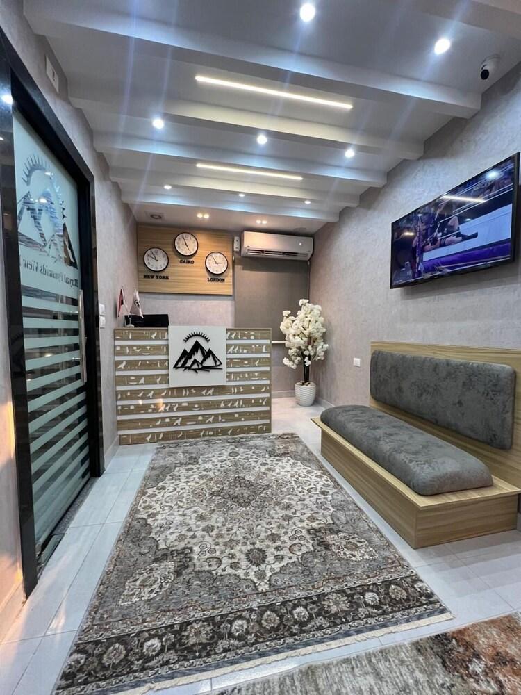 Royal Pyramids View Inn