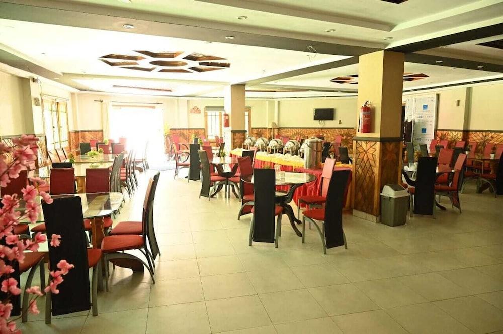 Rose Valley Hotel Naran