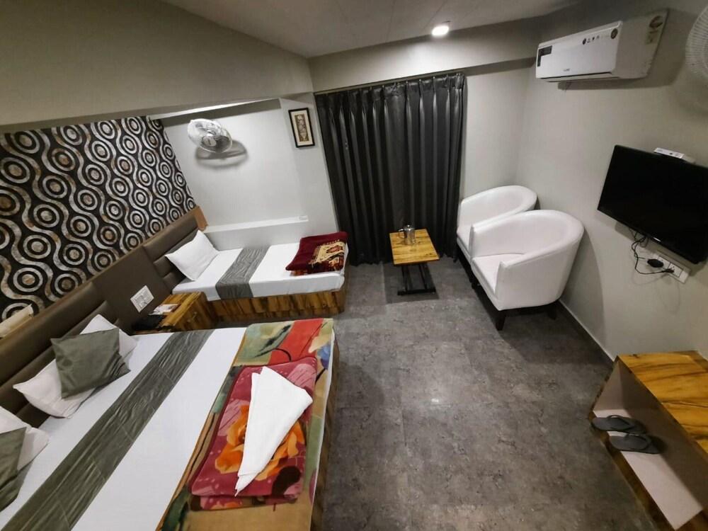 Goroomgo Jeelan palace Jodhpur