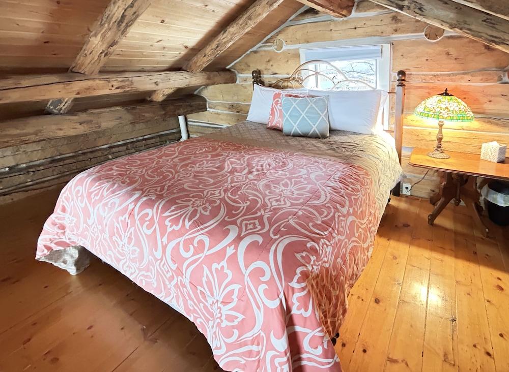 Timeless Mesa Hideaway 2 Bedroom Cabin