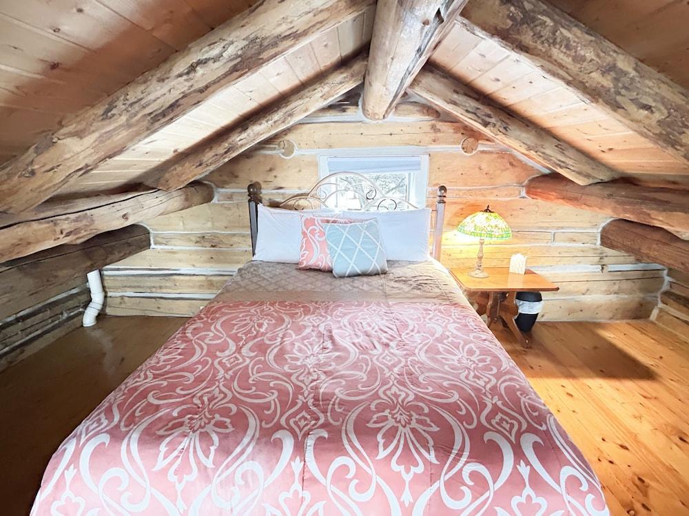 Timeless Mesa Hideaway 2 Bedroom Cabin